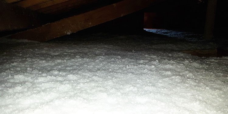 Soufflage de laine de verre